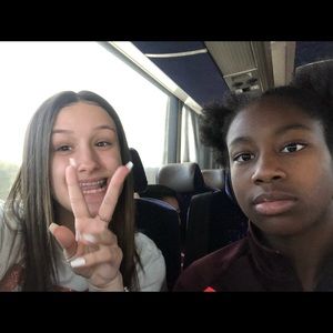 Meet your Posher, Alexis